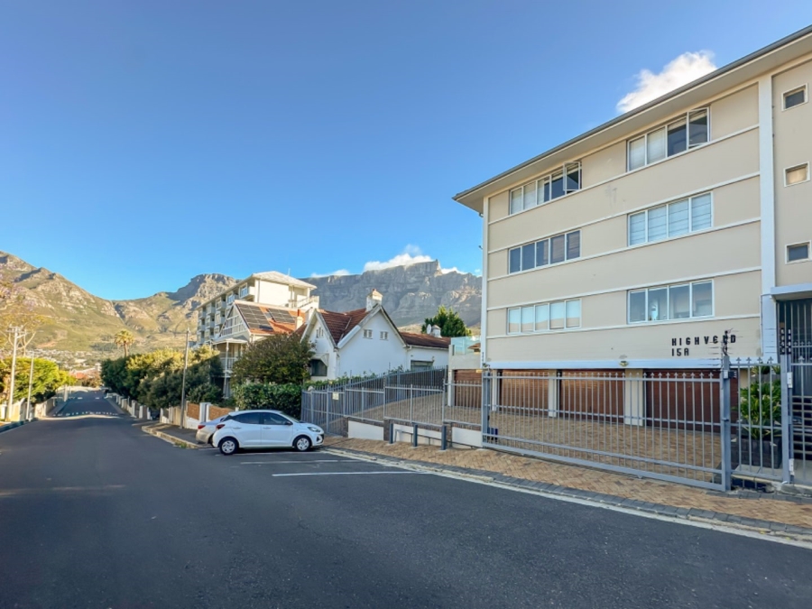 To Let 2 Bedroom Property for Rent in Tamboerskloof Western Cape